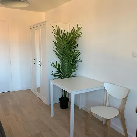 Nimes : Charmant Studio Centre Ville Διαμέρισμα Νιμ